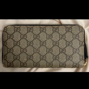Gucci Beige/Brown GG Zip-Around Wallet